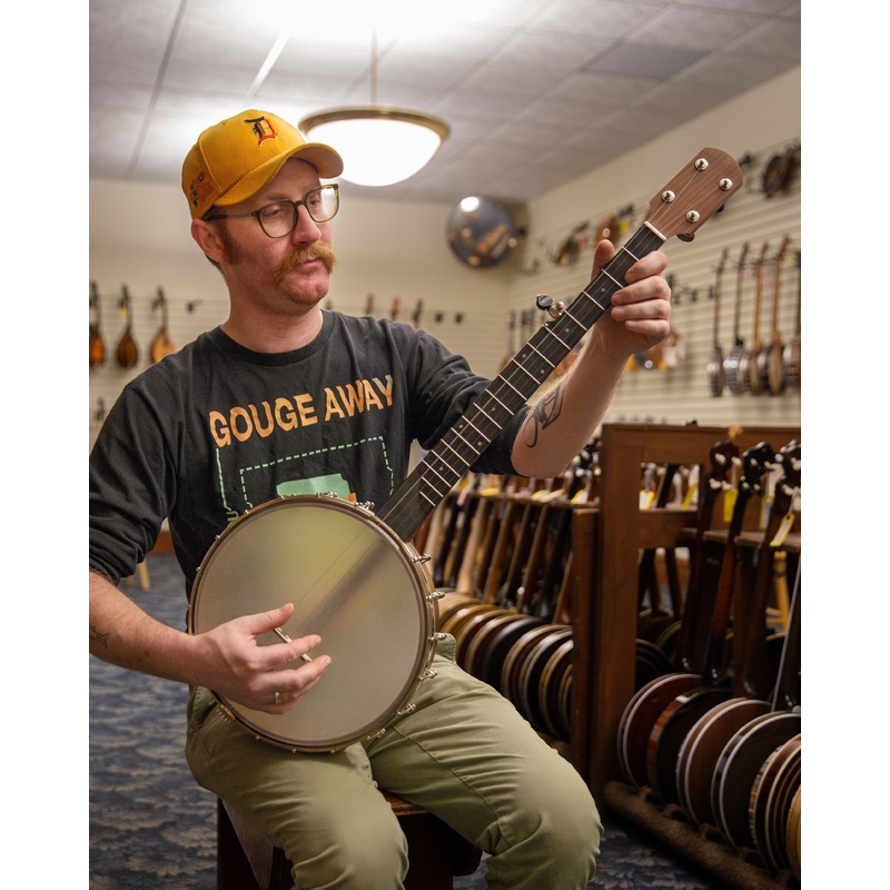 Kevin Enoch 12 Tradesman Banjo & Gigbag, Walnut Neck & Rim